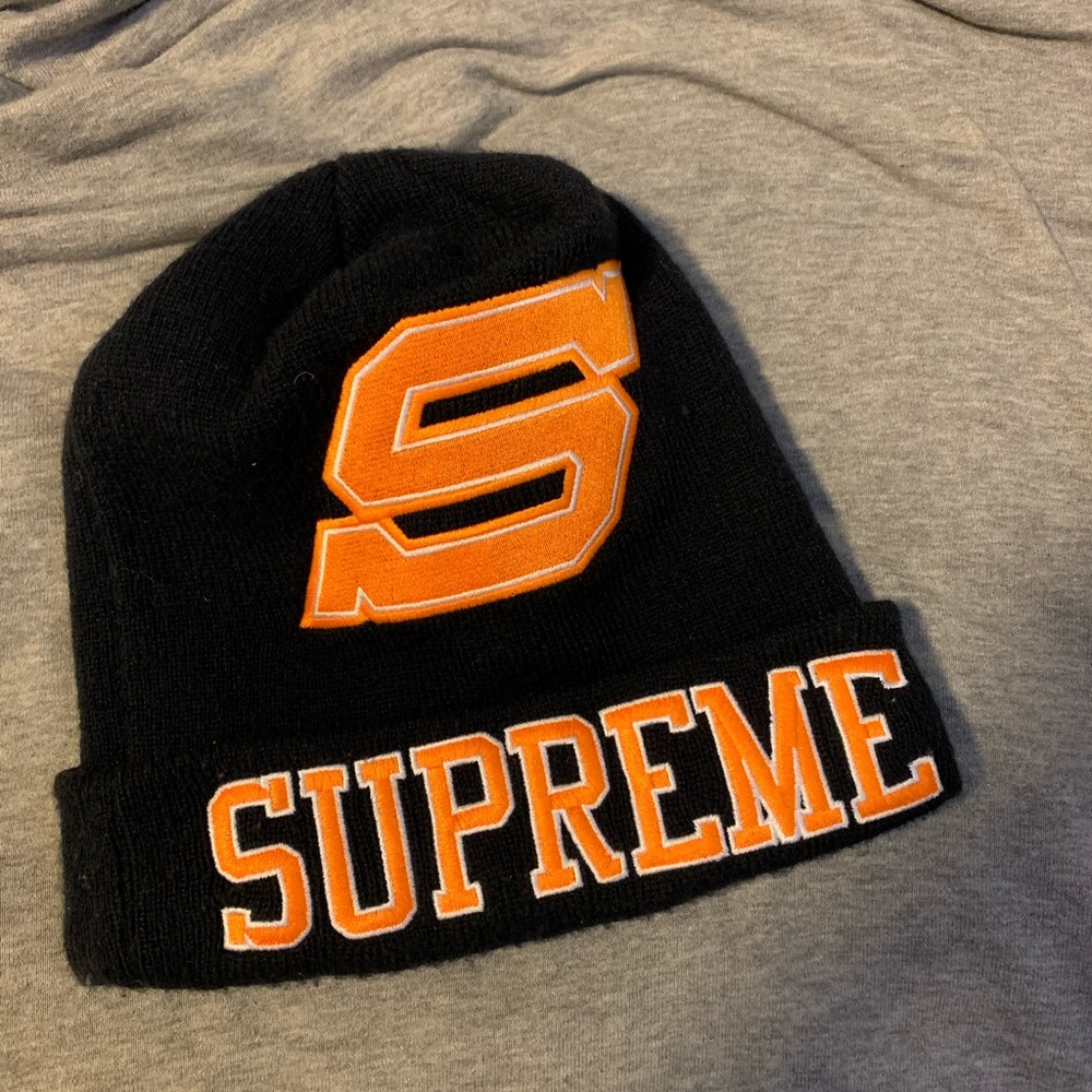 Supreme x New Era Beanie